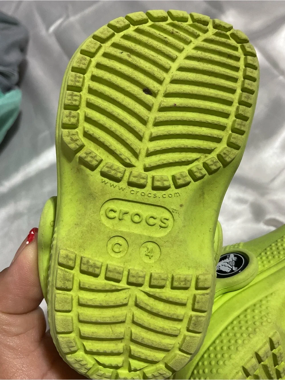 Crocs Kids Classic Clog in Neon Green